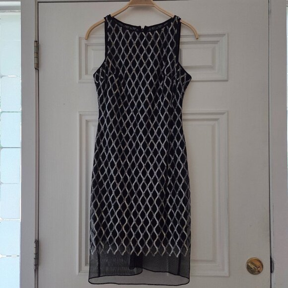 Sleeveless LBD with silver, as new, US06 - Picture 2 of 6